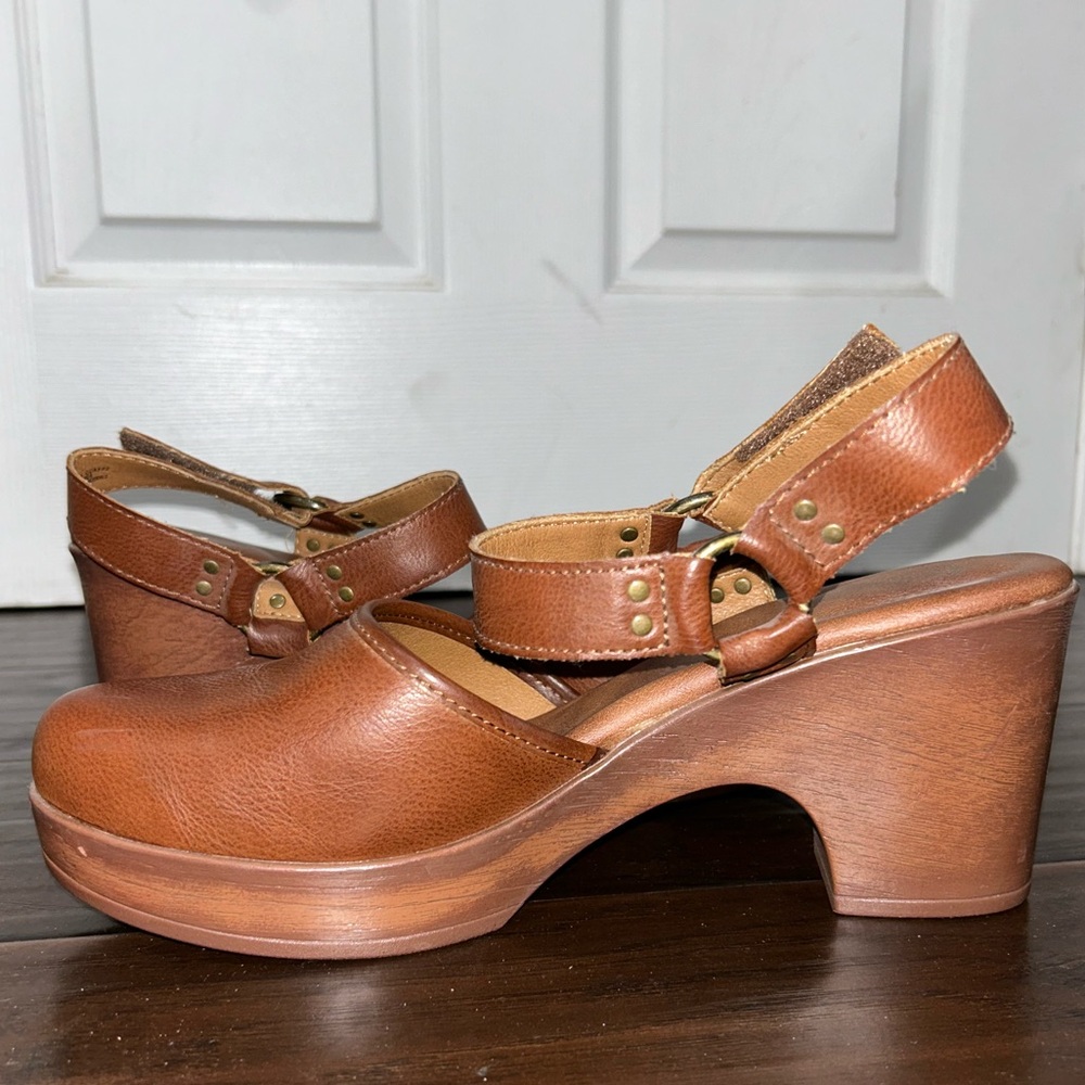 b.o.c. - women’s clog (size 11)